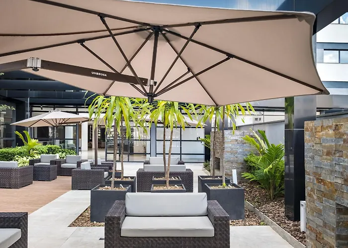 Nh Curitiba The Five